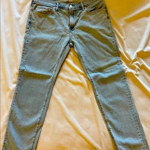 Skinny style jeans